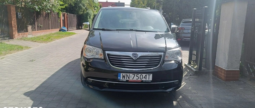 Lancia Voyager cena 63500 przebieg: 222000, rok produkcji 2014 z Międzylesie małe 529